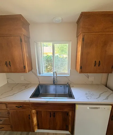 4505 25th Ave — Photo 3