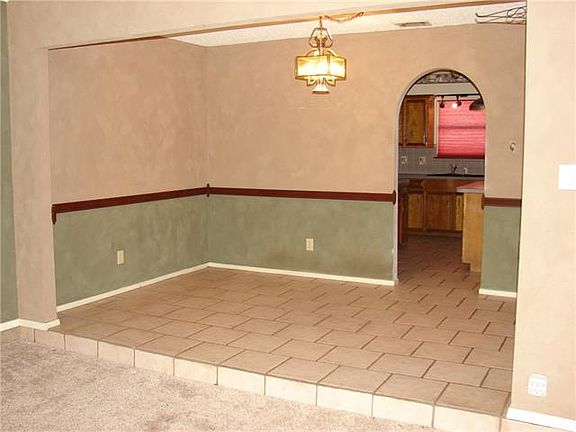 5th image of 1605 Brazos Ave