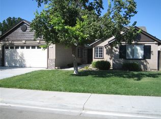 3130 Nutmeg Pl, Hanford, CA 93230
