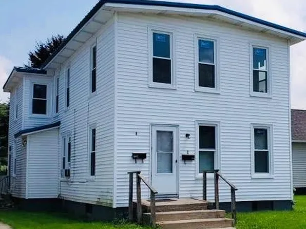 413 John St, La Porte, IN 46350