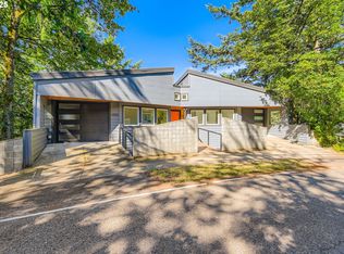 4300 SW Hewett Blvd, Portland, OR 97221