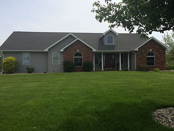 Large yard 1.87 acres