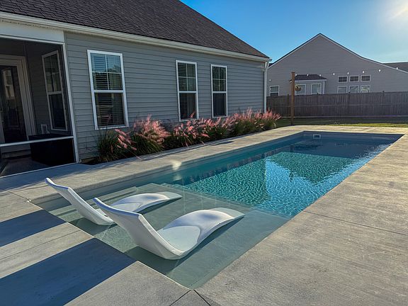 3rd image of 168 Netherfield Dr