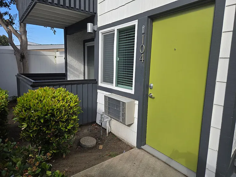 Eastside Apartments — Photo 49