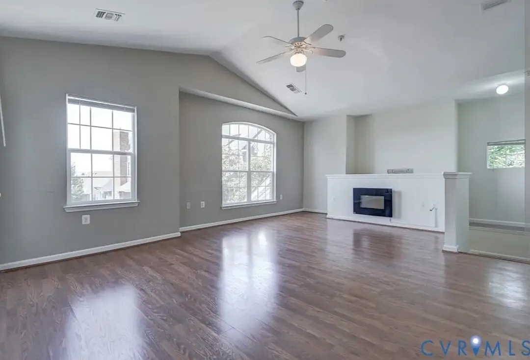 2 bed, 1068 sqft, $1,850 — Photo 4