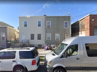 5464 46th St, Maspeth, NY 11378