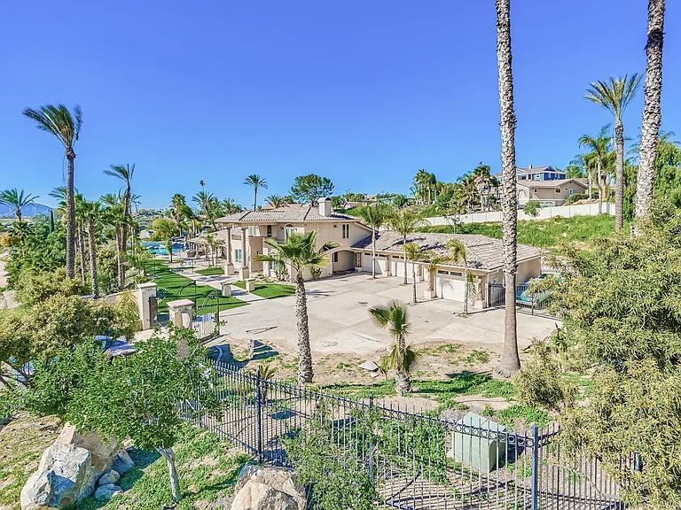 18675 Quail Hill Dr — Photo 1