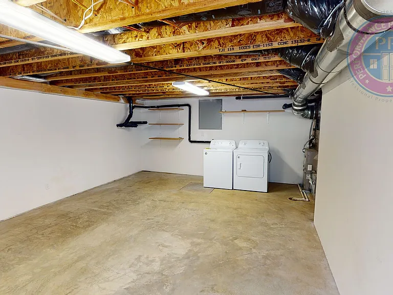 1010 SE 42nd Ave #&-4204 — Photo 11