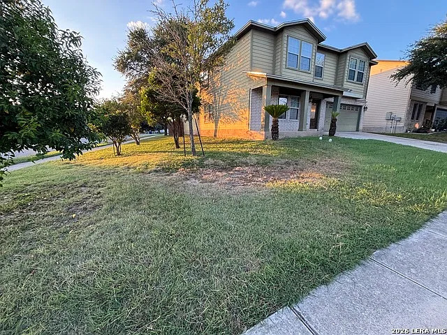 4 bed, 2.5 bath, 3518 sqft, $2,000 — Photo 3
