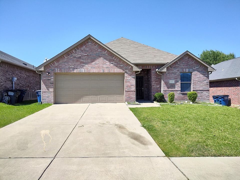 1st image of 217 Creekwood Dr