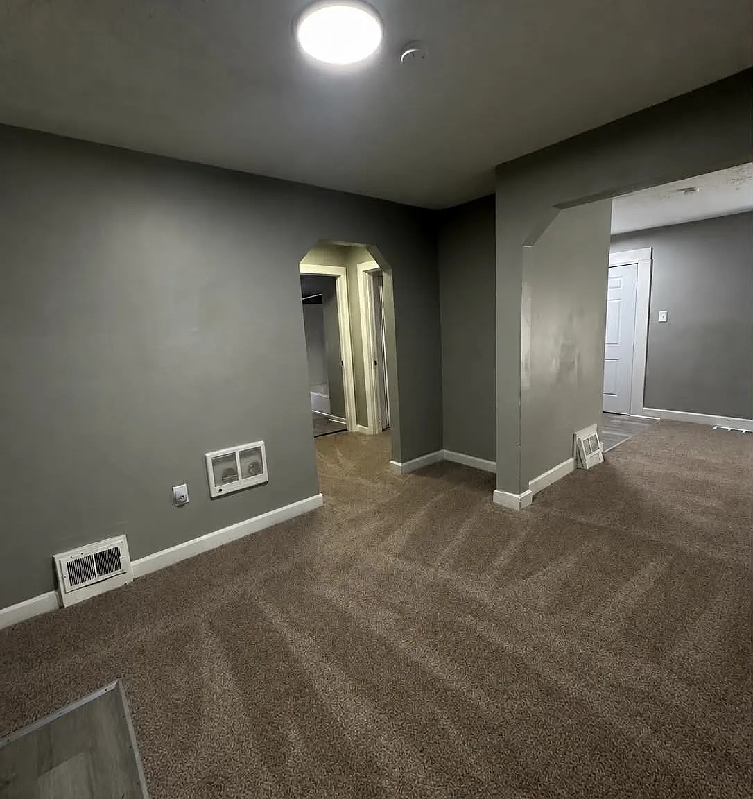 3 bed, 1082 sqft, $1,300 — Photo 4