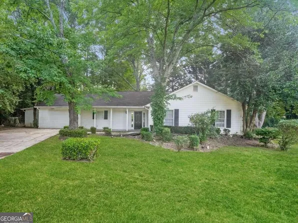 190 Supreme Ct, Lawrenceville, GA 30046