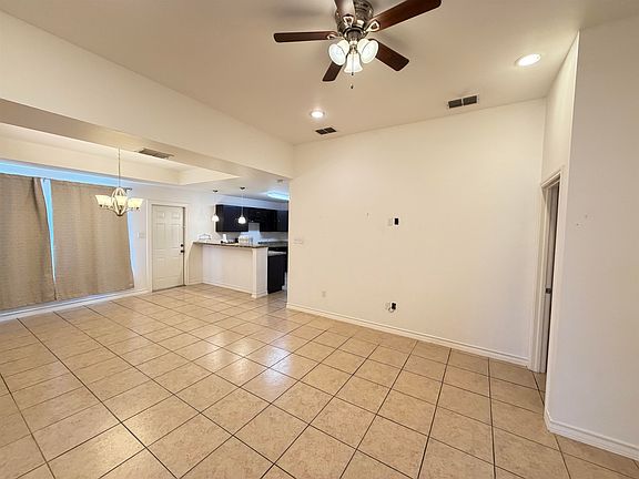 2nd image of 1507 Riddle Dr