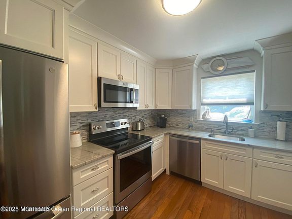 2nd image of 65 Cedar Ave APT C5