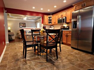 10044 Chenoweth Vista Way, Louisville, KY 40299
