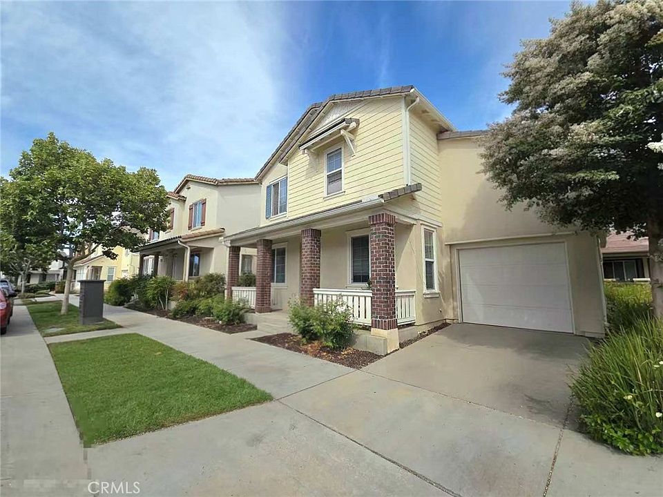 1st image of 31917 Red Pine Way