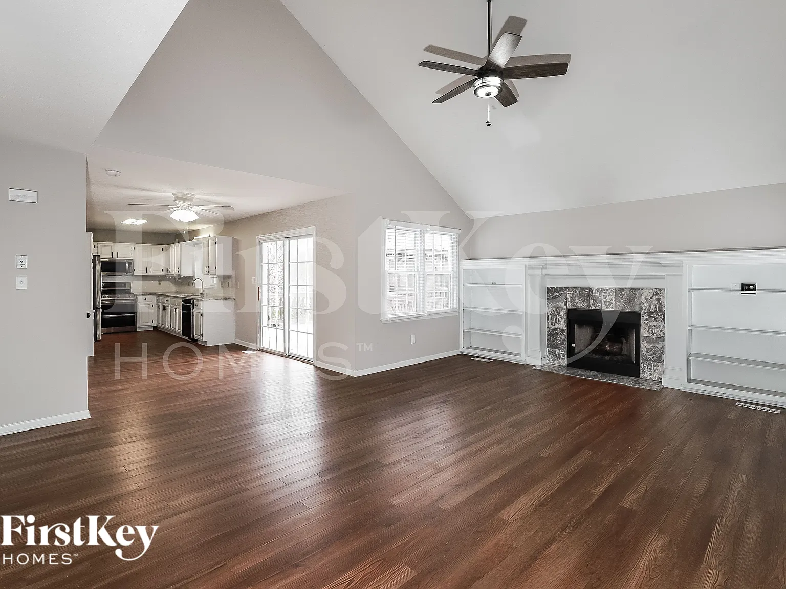 3 bed, 2.5 bath, 1900 sqft, $2,645 — Photo 3