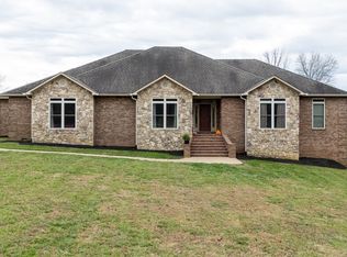 702 Brush Creek Rd, Lawrenceburg, TN 38464