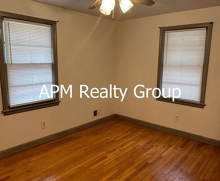 1421 Adella St — Photo 8