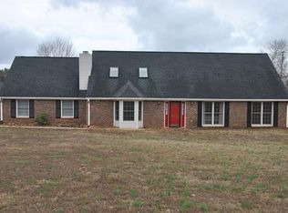 260 Oxford Dr, Killen, AL 35645