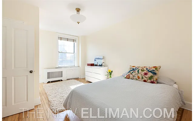 Sold by Douglas Elliman | media 12