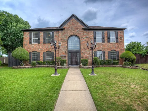 1325 Woodthorpe Dr, Mesquite, TX 75181