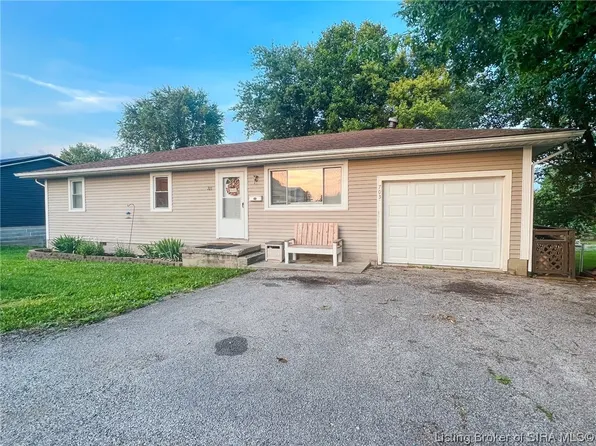 703 Hayes Avenue, Salem, IN 47167