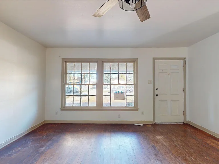 3826 Landa Ln — Photo 3