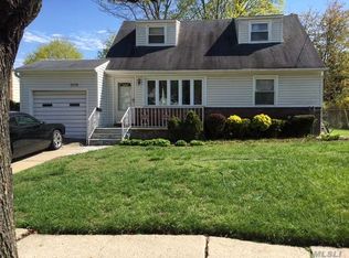 200 Beechwood Ave, Roosevelt, NY 11575