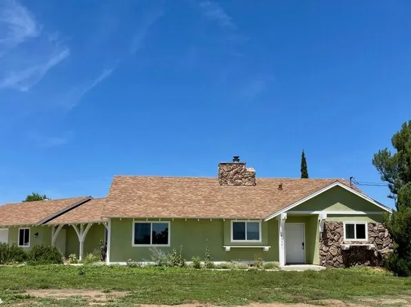 43421 45th St W, Quartz Hill, CA 93536