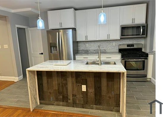 1st image of 1568 Wadsworth Way