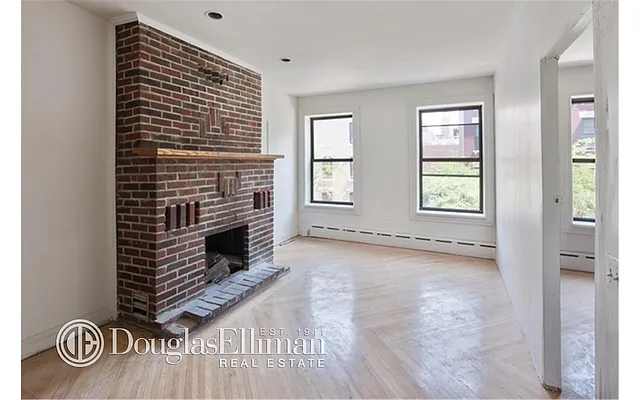 Rented by Douglas Elliman | media 33