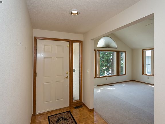 2nd image of 3016 SE 155th Ave