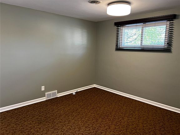 4th image of 1780 Philadelphia St