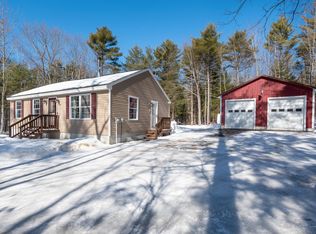18 Fieldway, Raymond, ME 04071