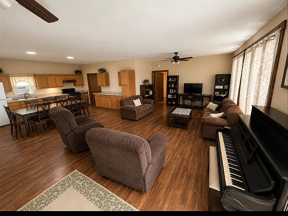 3rd image of 3269 Hampton Ridge Rd