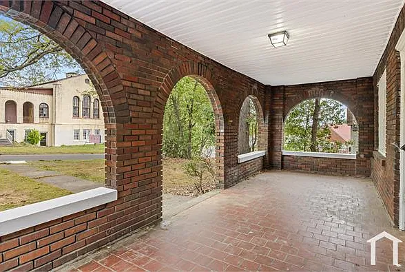 3 bed, 1620 sqft, $1,295 — Photo 2