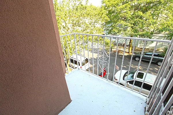 Rented by Keller Williams NYC | media 36