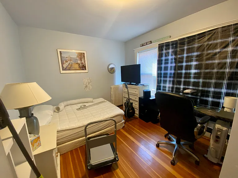 38 Underhill St #1 — Photo 5