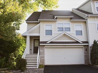 5112 Fountain Ln N, Plymouth, MN 55446