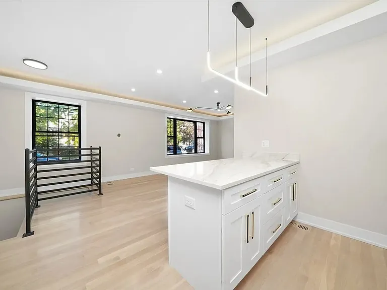 4153 N Hermitage Ave #1S — Photo 8