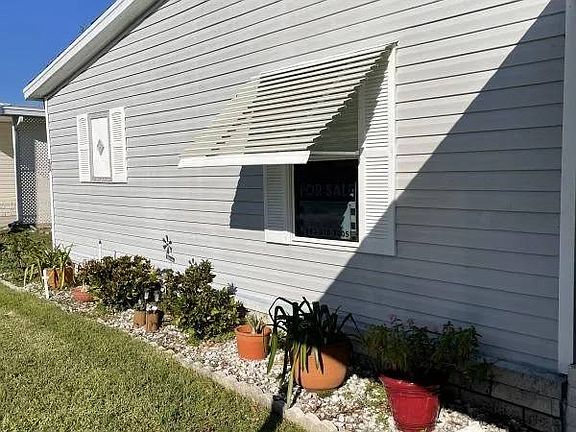 5th image of 37 Lake Point Dr