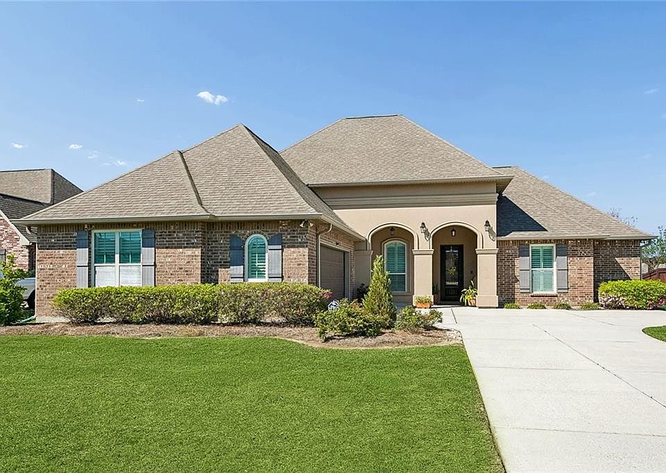 1st image of 20221 Crystal Lake Dr