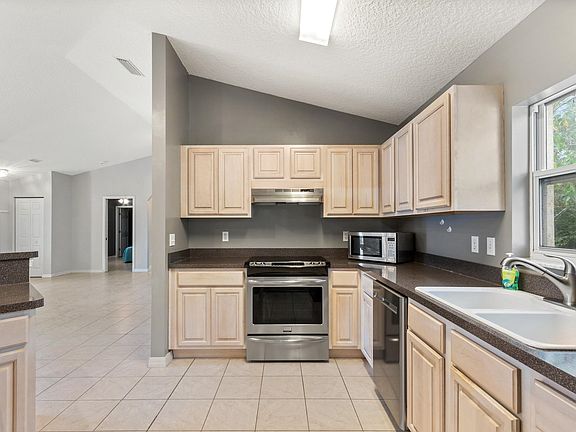 4th image of 104 Marsh Island Cir