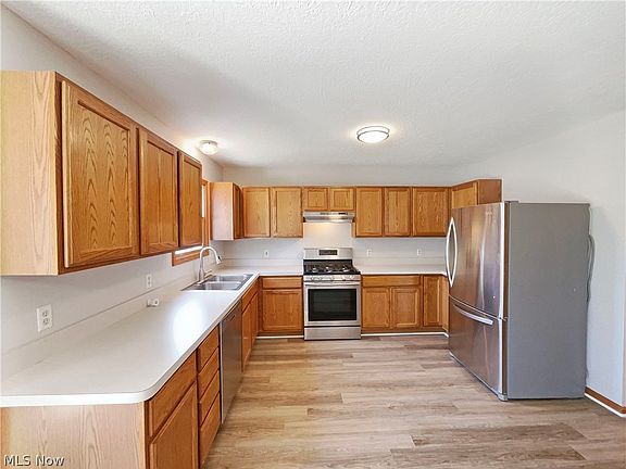 2nd image of 136 Pemberton Dr
