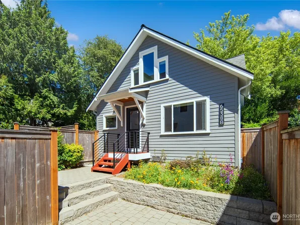 6538 11th Avenue NW #2, Seattle, WA 98117