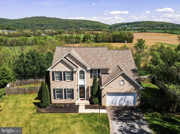 104 Mason Pl, Boonsboro, MD 21713