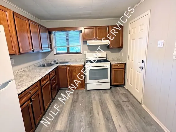 506 Farnsworth Ave, Clairton, PA 15025