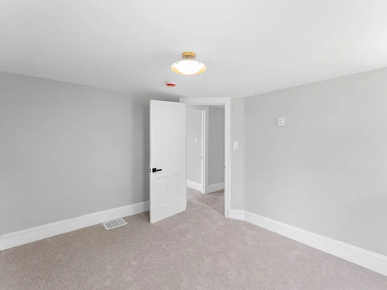 1101 Marne Hwy — Photo 18