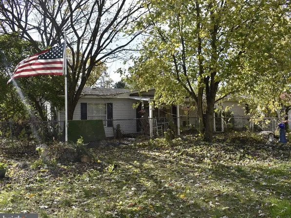 7627 Eddy Dr, Hancock, MD 21750